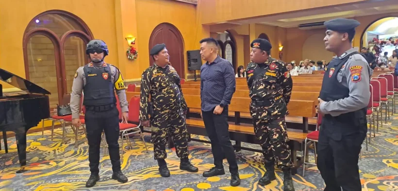 Polres Situbondo bersama Orman Islam Banser Amankan Ibadah Natal