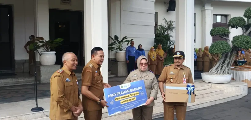Pemerintah Kota (Pemkot) Malang menerima penyerahan 103 sertifikat aset daerah dari Kantor Pertanahan (BPN) Kota Malang.