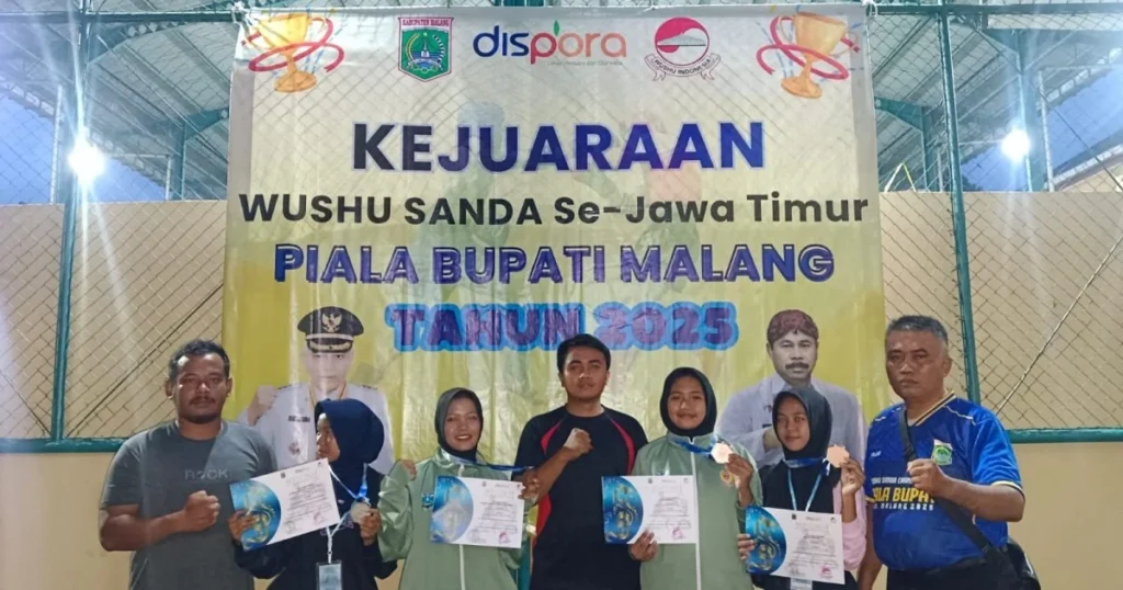 Prestasi membanggakan kembali ditorehkan atlet Wushu Kabupaten Probolinggo dalam Kejurda Wushu Sanda Piala Bupati Malang 2025.