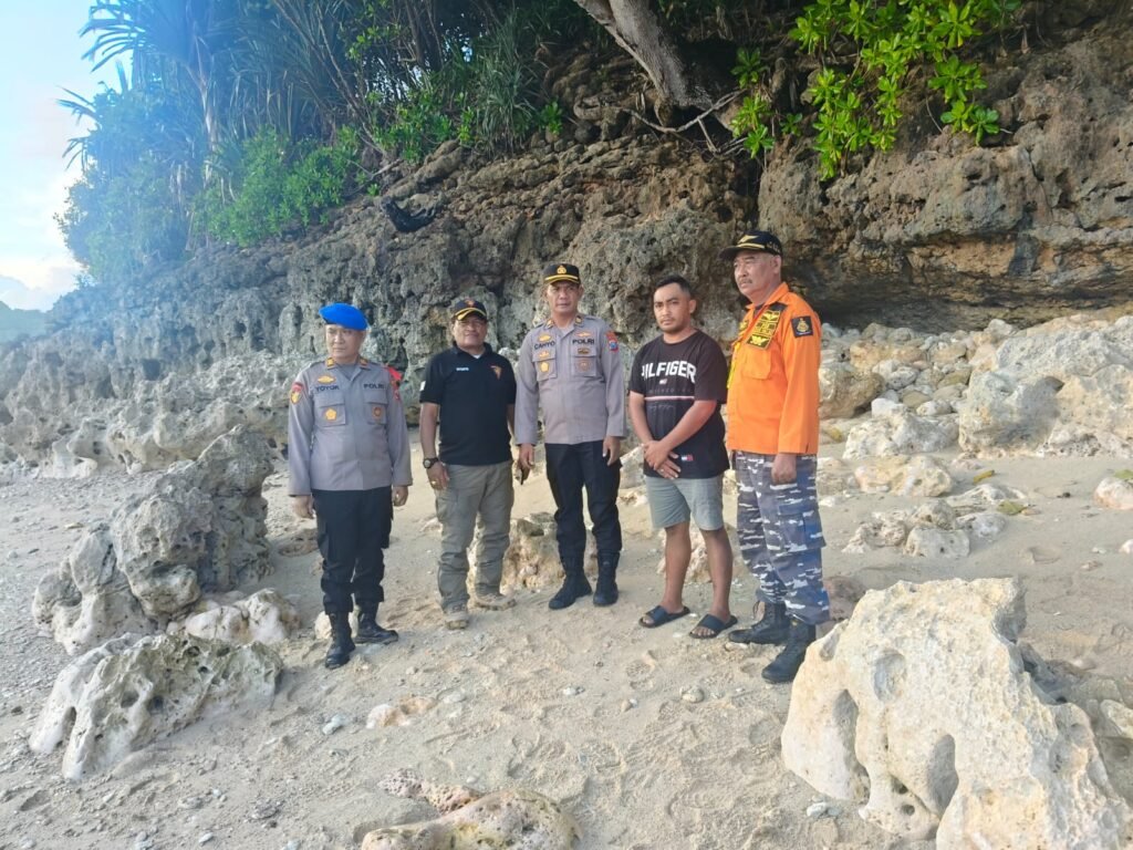 Sebuah video yang memperlihatkan kemunculan seekor buaya di kawasan Pantai Watu Leter, Kabupaten Malan Viral