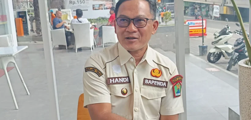 Realisasi pendapatan pajak daerah Kota Malang tahun 2025 berhasil melampaui target yang telah ditetapkan, mencapai 100,2 persen