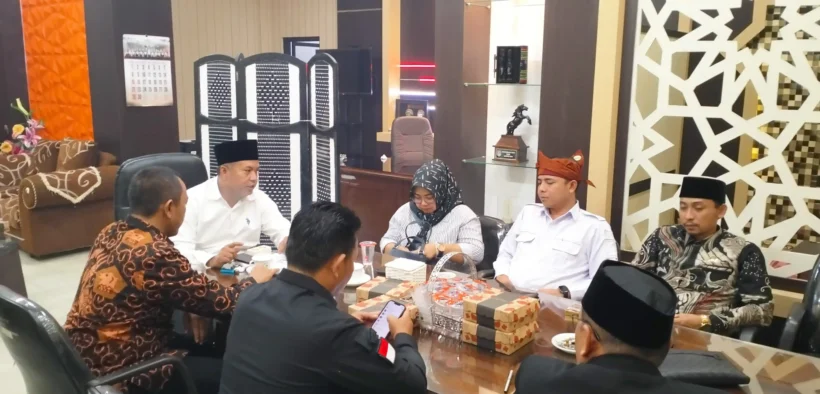 Fraksi Gerindra DPRD Kabupaten Malang merilis catatan akhir tahun 2025. Program MBG capai 250 ribu penerima, ketahanan pangan makin solid.