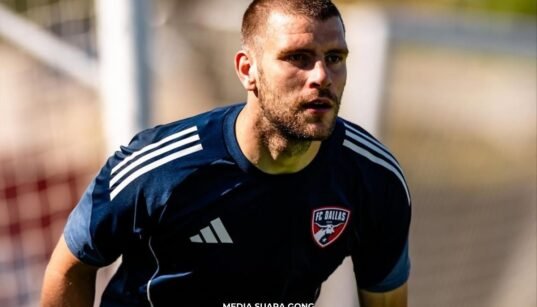 Maarten Paes ke Persib