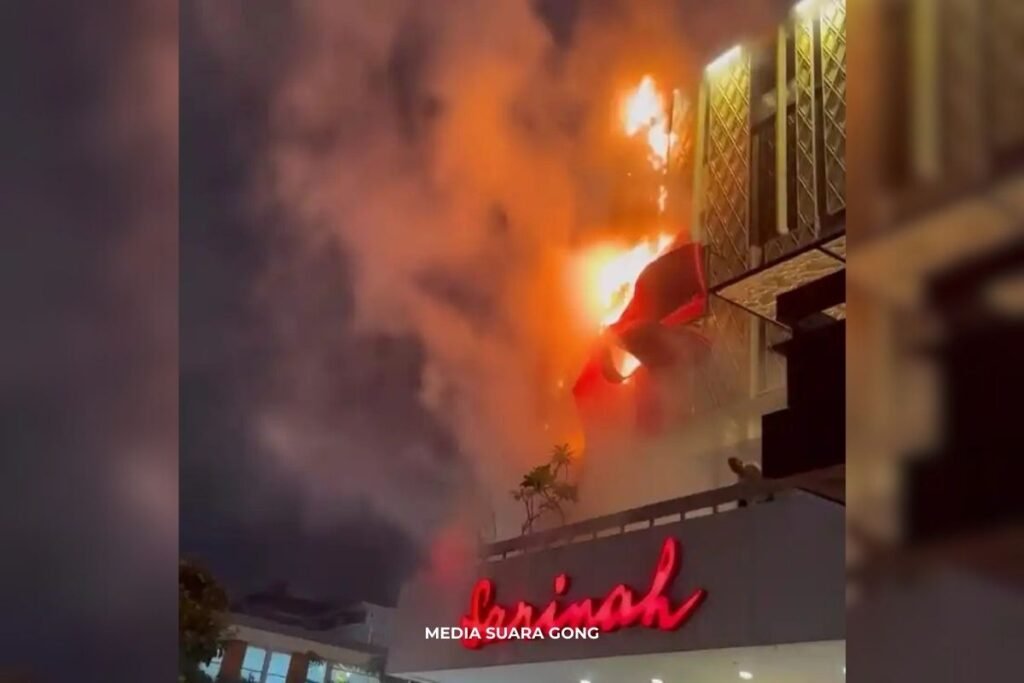 Kebakaran Papan Reklame Sarinah Jakarta Ini Kata Manajemen