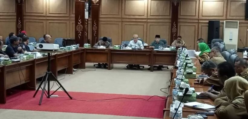 DPRD Sidoarjo mediasi pemakaman