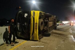 Bus Cahaya Trans Kecelakaan 16 Nyawa Melayang di Tol Krapyak