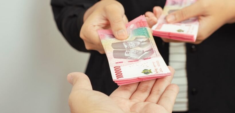 wajib terima uang tunai