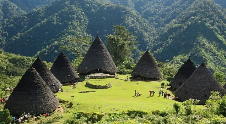 Rumah Adat Todo, Bangunan tradisional yang menyimpan jejak sejarah kerajaan, pusat budaya, dan cermin kebijaksanaan leluhur