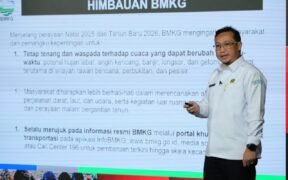 BMKG mengimbau masyarakat untuk meningkatkan kewaspadaan terhadap dinamika cuaca menjelang perayaan Natal 2025 dan Tahun Baru 2026 (Nataru)