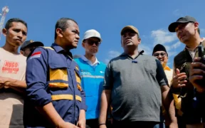 Bahlil Tegaskan Sanksi Tambang Ilegal Usai Banjir Bandang Terjang Sumatera