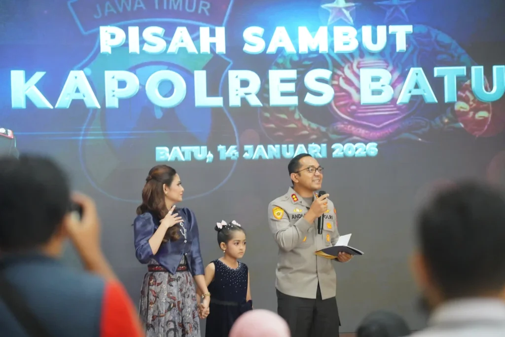Pisah Sambut Kapolres Batu, AKBP Andi Yudha Serahkan Tongkat Komando