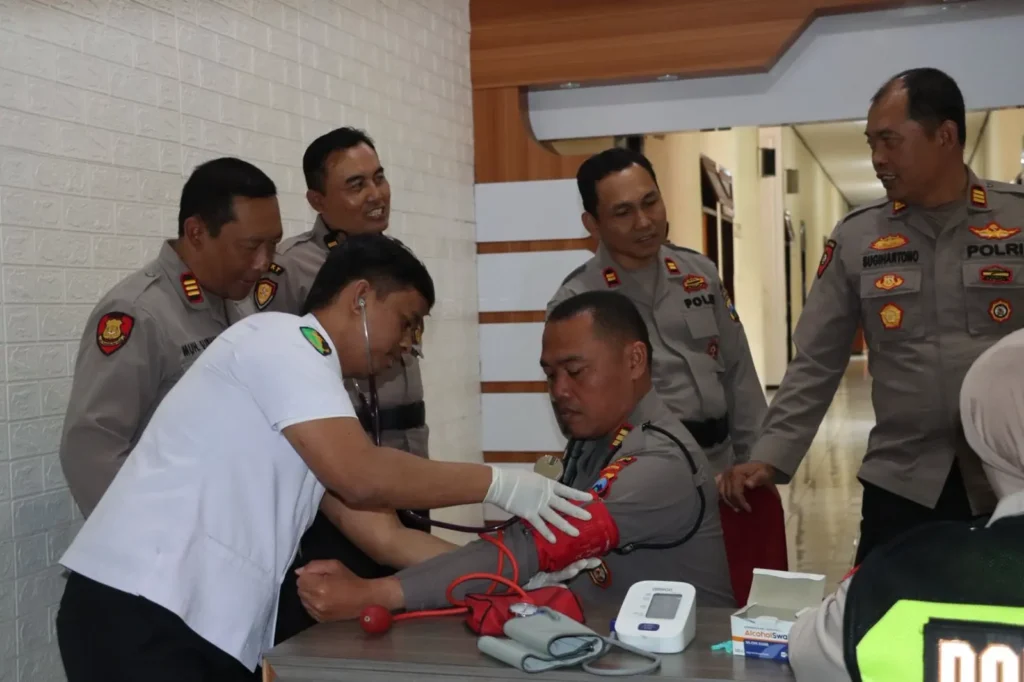 Kapolres Batu AKBP Aris Purwanto menekankan pelayanan masyarakat dengan sepenuh hati, dalam peringatan Hari Kesadaran Nasional