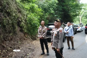 Kapolres Batu Turun Langsung ke Lokasi Longsor Payung 2