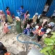 BPBD Kabupaten Probolinggo menyalurkan bantuan air bersih ke sejumlah wilayah terdampak banjir di Kecamatan Krejengan, Kamis (22/1/2026).