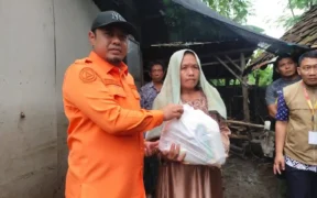 Wakil Bupati Probolinggo Fahmi AHZ bersama Sekda Ugas Irwanto memimpin langsung penertiban dan peninjauan Sungai Opo-Opo di Desa Opo-Opo