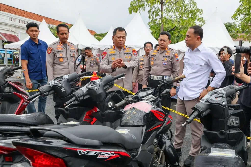 Bazar Pengembalian 1050 Motor, Wali Kota Eri Apresiasi Polrestabes Surabaya