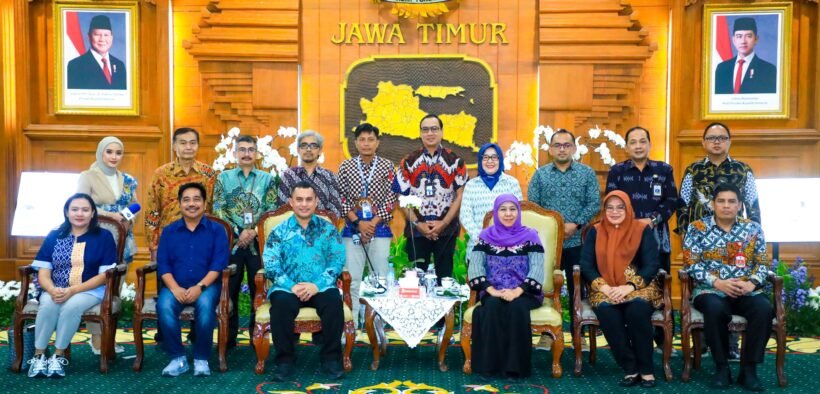 Gubernur Jawa Timur Khofifah Indar Parawansa mendukung TVRI menyukseskan siaran resmi FIFA World Cup 2026 di Jawa Timur.