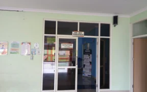 Kepedulian terhadap warga terdampak banjir ditunjukkan Ikatan Dokter Indonesia (IDI) Kabupaten Probolinggo melalui kegiatan bakti sosial