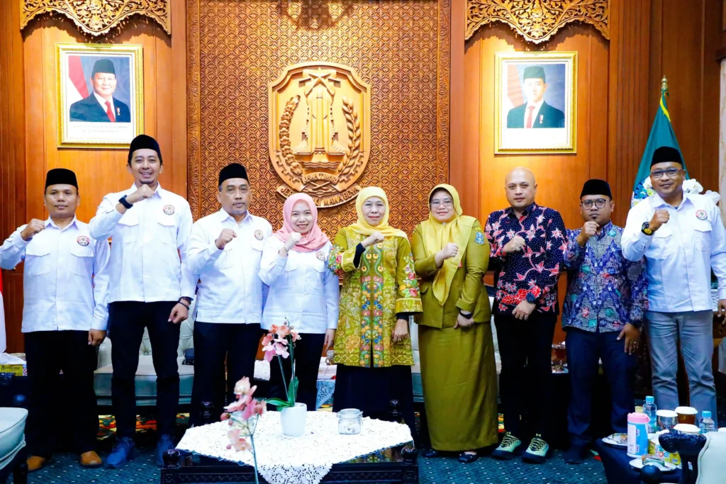 Gubernur Khofifah Terima KPID Jatim, Ajak Perkuat Sinergi dan Kolaborasi Jelang Kick Off Piala Dunia 2026, Dorong Penyiaran Legal Berkualitas