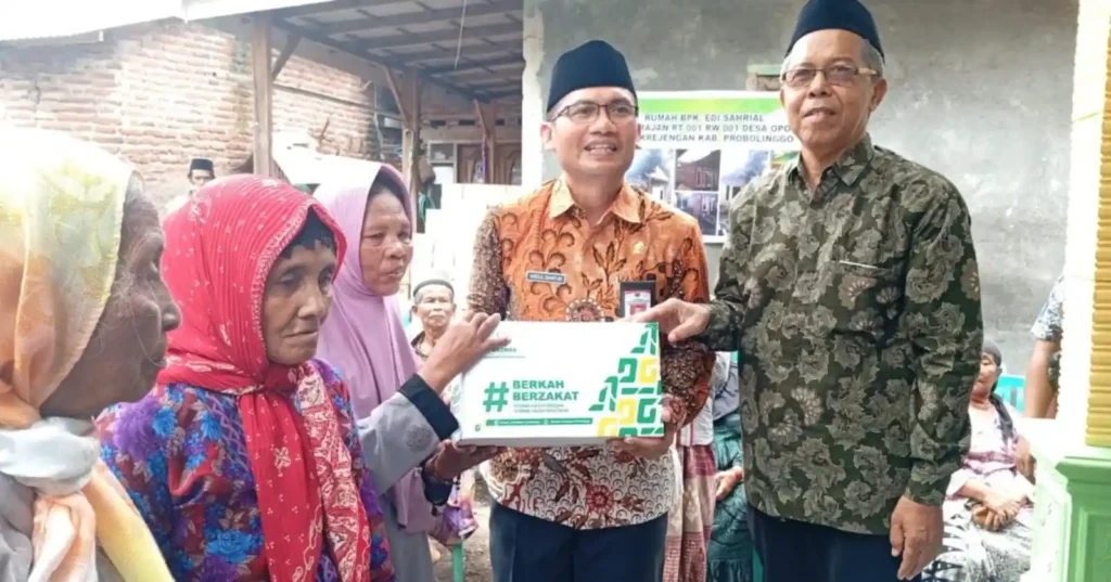 Baznas Probolinggo Salurkan Ribuan Bantuan ZIS