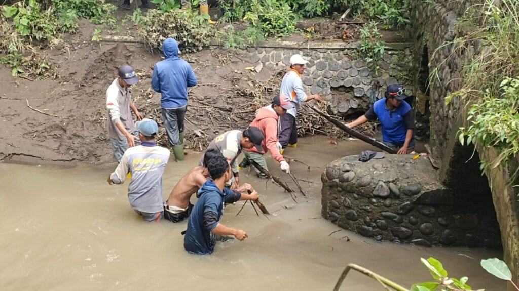 Ketua Komisi III DPRD Probolinggo Tinjau Kesiapan Normalisasi Kali Afur Banger