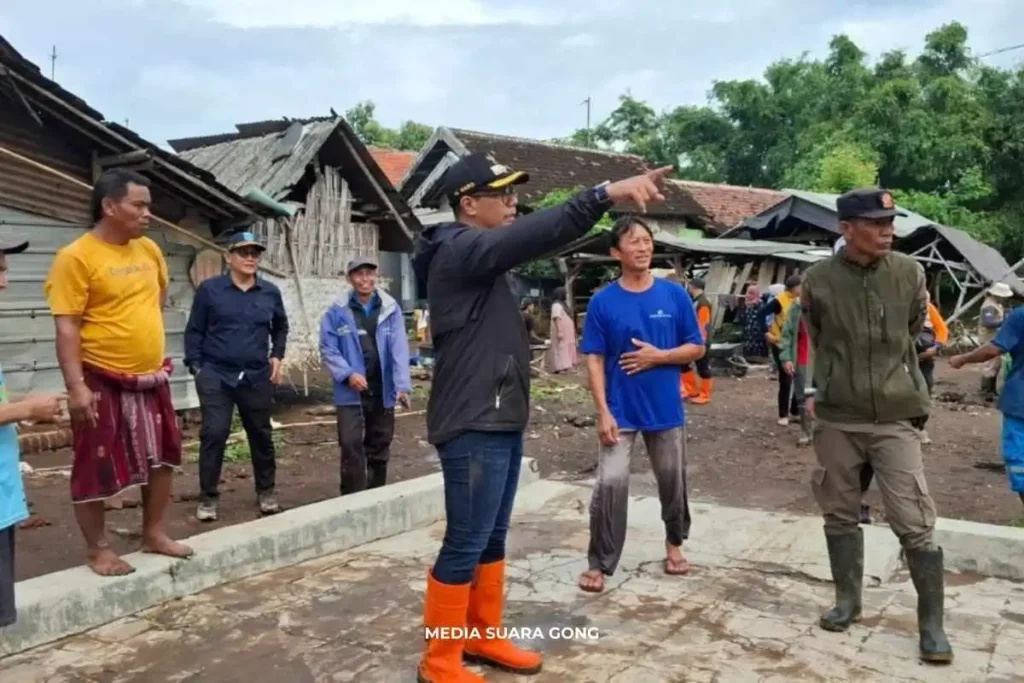 Bupati Probolinggo Tinjau Banjir di Sumberasih dan Tongas