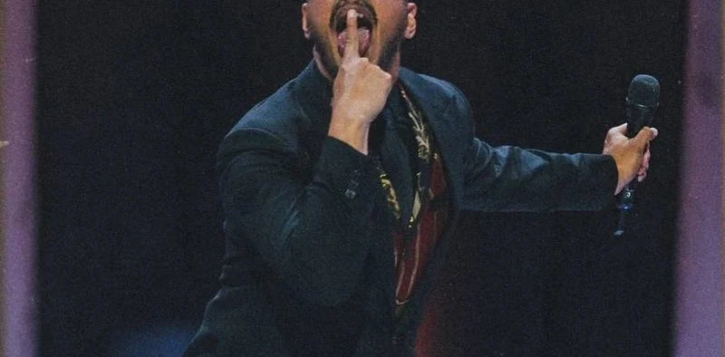 Komika Pandji Pragiwaksono angkat bicara usai dirinya dilaporkan ke Polda Metro Jaya terkait dugaan pencemaran nama baik dalam Mens Rea.