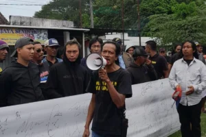 Warga Tolak Retribusi Non Tunai di Lintasan Bendungan Lahor, Tuntut Akses Gratis