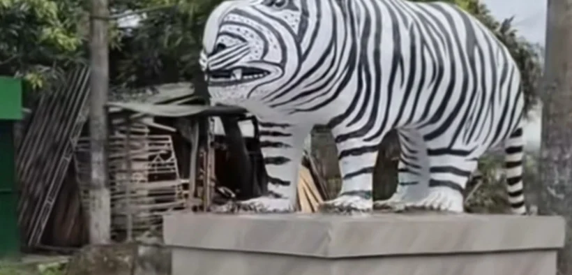 Patung Macan Putih di Kediri