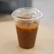 Di balik nikmatnya kopi takeaway yang menemani obrolan sore atau kerja tugas, ternyata ada bahaya tersembunyi