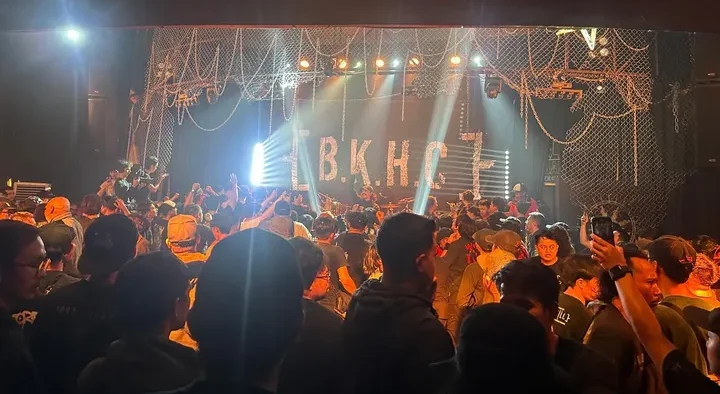 Vicky Mono kembali ke Burgerkill