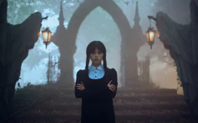 Serial hit Netflix Wednesday kembali bikin heboh. Produksi Season 3 resmi dimulai di Dublin, Irlandia, dengan deretan pemain baru