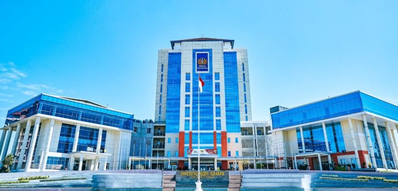 Universitas Negeri Surabaya (Unesa) mencatat lonjakan peminat signifikan dengan total 53.237 pendaftar yang memilih kampus Rumah Para Juara