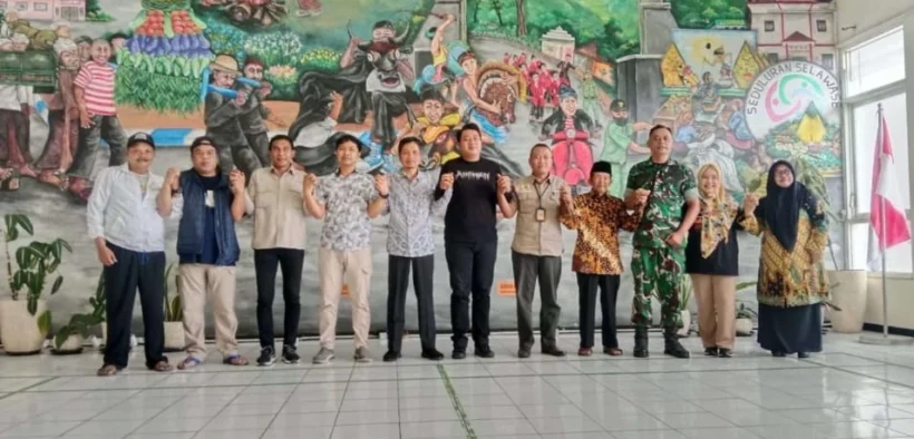 Polemik penutupan Jalan Usaha Tani di Kelurahan Songgokerto, Kota Batu berakhir damai. Yayasan Al-Izzah tidak terbukti melanggar hak petani