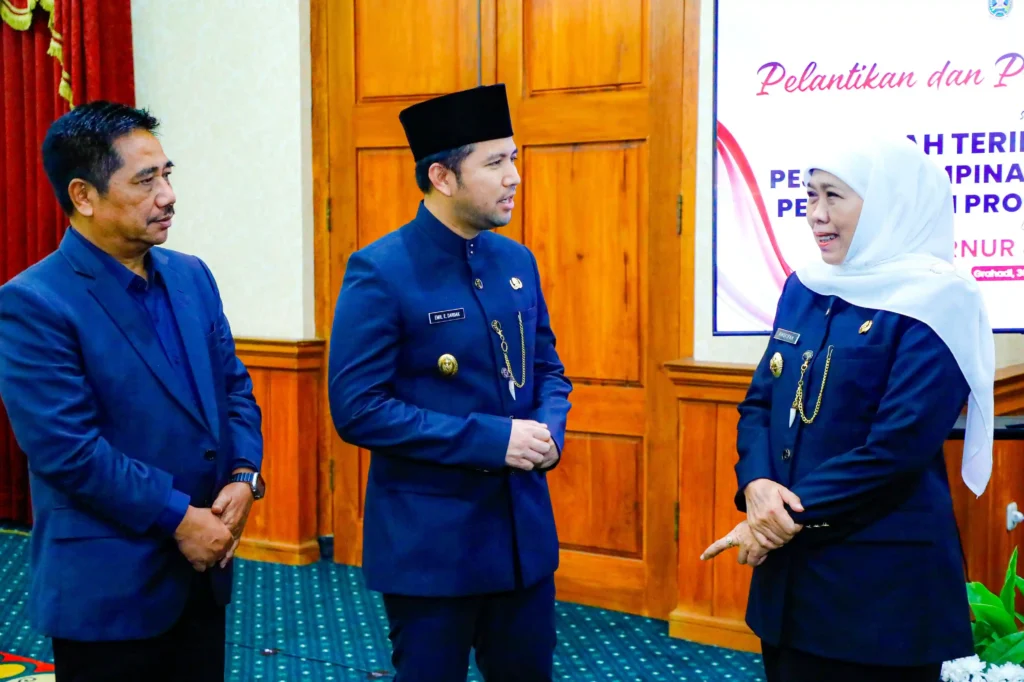 Gubernur Khofifah Lantik Tujuh Pejabat Tinggi Pratama Pemprov Jatim