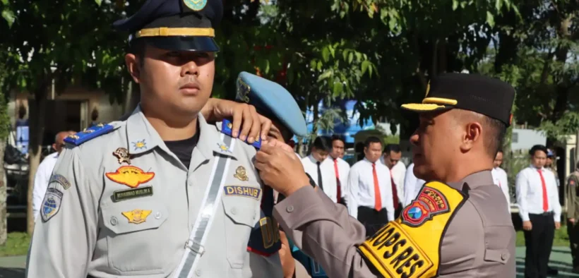 Wakapolres Batu, Kompol Anton Widodo, S.H., M.H., memimpin Apel Gelar Pasukan Operasi Kepolisian Kewilayahan Keselamatan Semeru 2026