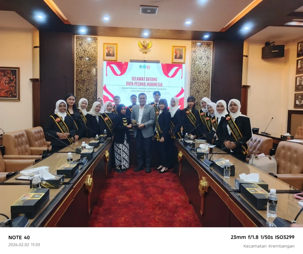 Duta Pesona Indonesia melakukan audiensi dengan DPRD Provinsi Jawa Timur untuk membahas penguatan Pariwisata Berbasis Desa