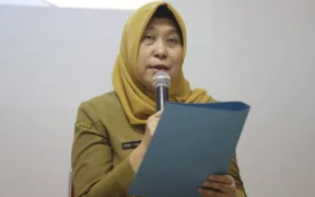 Pemerintah Kota (Pemkot) Surabaya melalui Dinas Kesehatan (Dinkes) terus meningkatkan kewaspadaan dini terhadap ancaman Virus Nipah