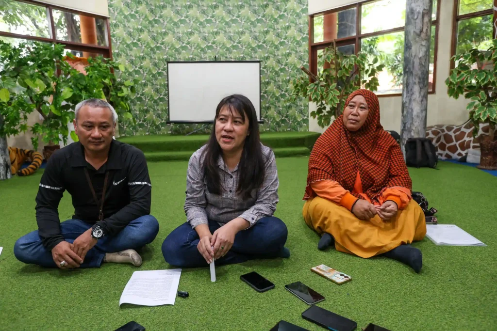 Manajemen PD Taman Satwa Kebun Binatang Surabaya (PDTS KBS) menegaskan bahwa seluruh kegiatan operasional khususnya perawatan Satwa