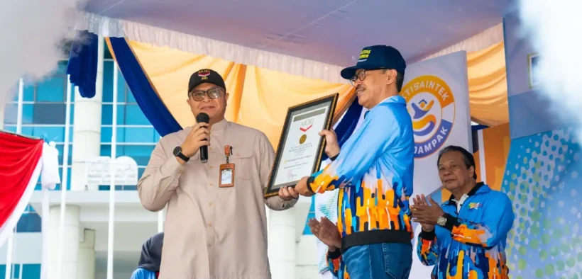 Unesa mencetak rekor MURI dengan menghasilkan 11.524 karya inovatif mahasiswa dari delapan skema mobilitas akademik sepanjang 2025–2026.