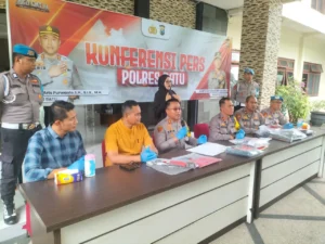 Pantau Status Medsos Korban, Dua Pelaku Bobol Rumah Gasak 210 Keping Emas