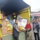 Wali Kota Malang, Wahyu Hidayat, meninjau pelaksanaan Gerakan Pangan Murah (GPM) di Kelurahan Arjowinangun, Jumat (13/2/2026).