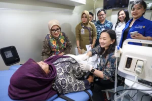 Pemkot Surabaya Luncurkan Mobile Clinic Kesehatan Ibu dan Anak