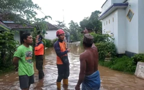 BPBD Probolinggo Gerak Cepat Tangani Luapan Kali Laweyan di Tambakrejo
