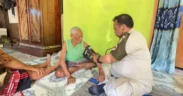 Peduli Kesehatan Warga, Pos Kesehatan TMMD ke-127 Kodim 0823/Situbondo Layani Pemeriksaan Lansia di Desa Alas Tengah