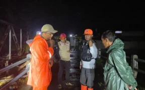 Banjir Hingga 1,5 Meter, Lima Kecamatan di Probolinggo Dikepung Air