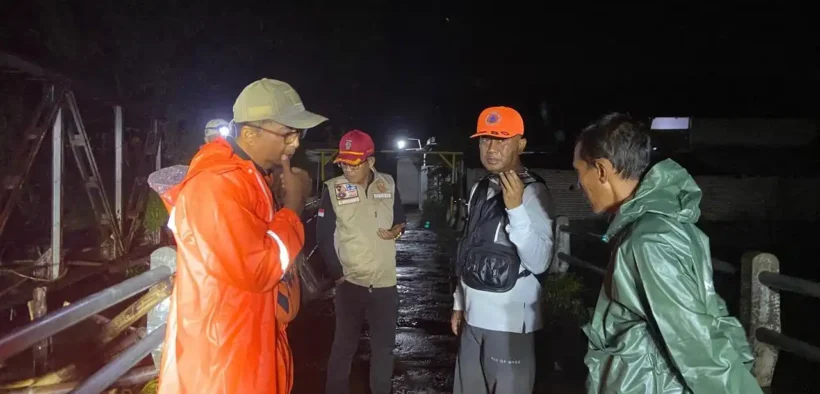 Banjir Hingga 1,5 Meter, Lima Kecamatan di Probolinggo Dikepung Air