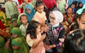 Pemerintah Kota (Pemkot) Surabaya bersiap merealisasikan program beasiswa untuk siswa Pendidikan Anak Usia Dini (PAUD)-TK