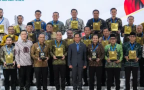 Surabaya meraih predikat Kota Terbaik I Pengelolaan Sampah 2025 dengan nilai 74,92. Sebuah hasil dari kolaborasi warga dan pemerintah