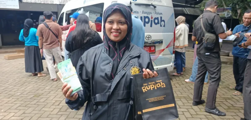 Lewat aplikasi BI PINTAR milik Bank Indonesia, warga malang antusias tukar uang, lebih tertib, praktis, dan tanpa antre panjang.